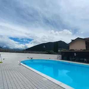 Con Piscina Iseo Paratico